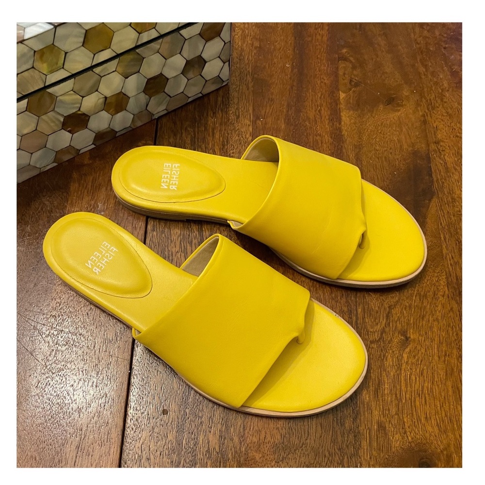 Eileen Fisher Edge Leather Thong Slide Sandals in Butter Yellow 7.5 - Picture 12 of 12